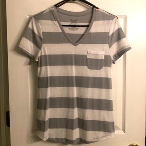 Faded Glory T-shirt (M) - NWOT